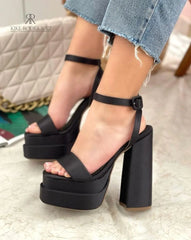 Sandalia Isadora Negras