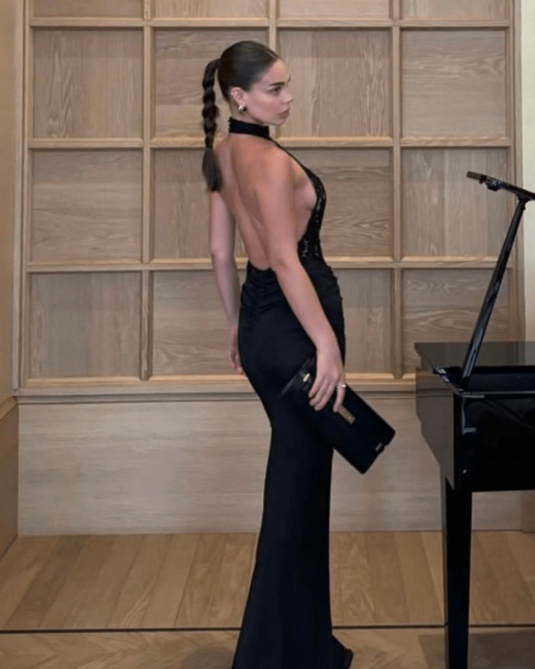 Vestido Negro Tentation – Encaje Transparente y Espalda Descubierta Elegante - KIKE RODRIGUEZ