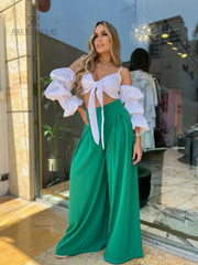 Pantalón palazzo color verde para mujer, ideal para un look moderno y distinguido.