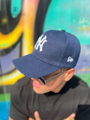 GORRAS NY UNISEX AZUL OSCURO LETRAS BLANCAS
