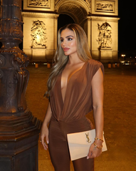 Enterizo mocca mujer con escote drapeado y pantalón bota ancha, outfit para eventos y noches especiales – KIKE RODRIGUEZ.